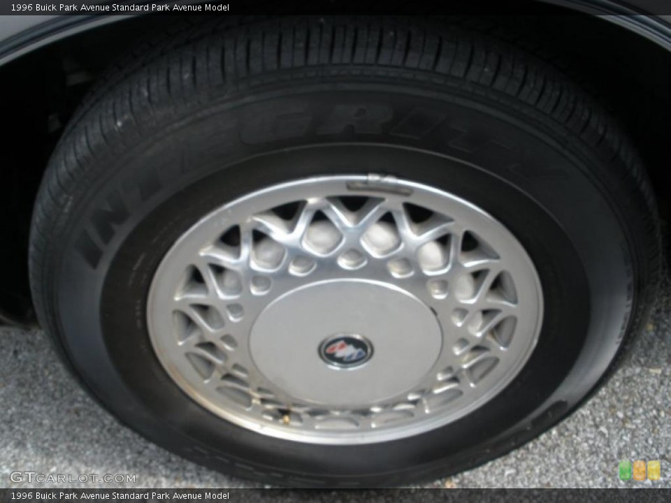 1996 Buick Park Avenue  Wheel and Tire Photo #40936870