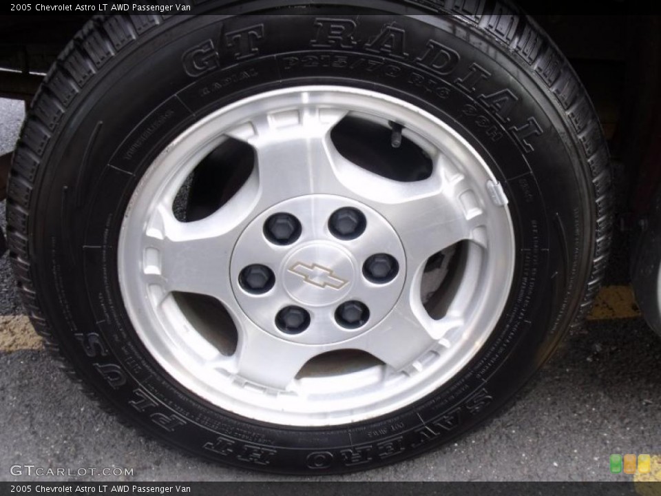 2005 Chevrolet Astro LT AWD Passenger Van Wheel and Tire Photo #40978020
