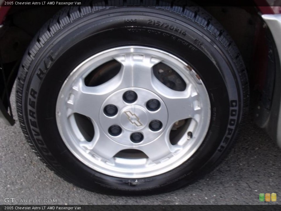 2005 Chevrolet Astro LT AWD Passenger Van Wheel and Tire Photo #40978044