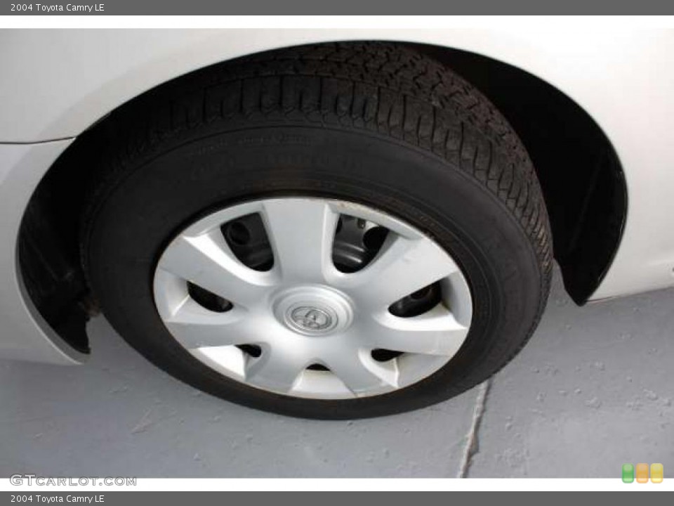 2004 Toyota Camry LE Wheel and Tire Photo #41024172