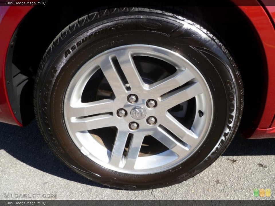 2005 Dodge Magnum R/T Wheel and Tire Photo #41050353
