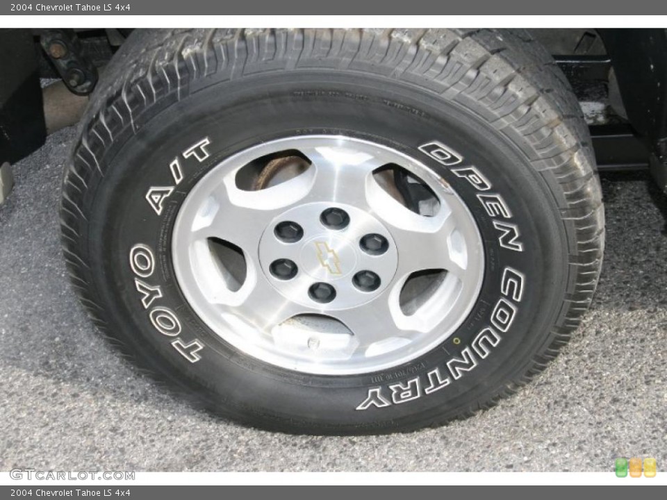 2004 Chevrolet Tahoe LS 4x4 Wheel and Tire Photo #41062283