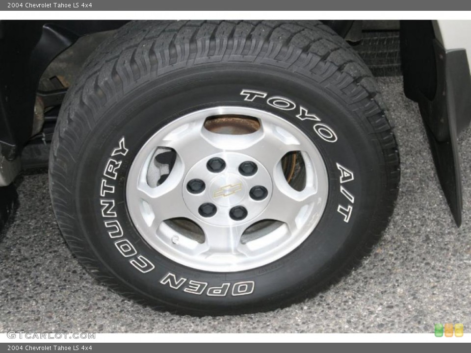 2004 Chevrolet Tahoe LS 4x4 Wheel and Tire Photo #41062299