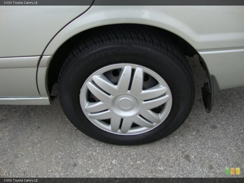 2000 Toyota Camry LE Wheel and Tire Photo #41064731
