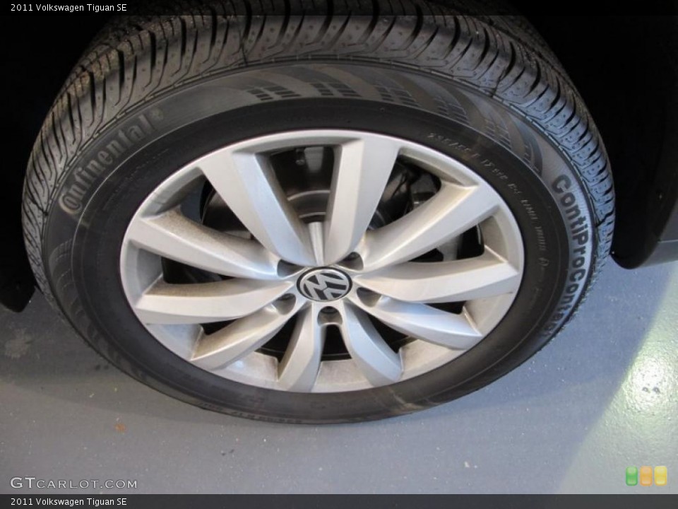 2011 Volkswagen Tiguan SE Wheel and Tire Photo #41076071