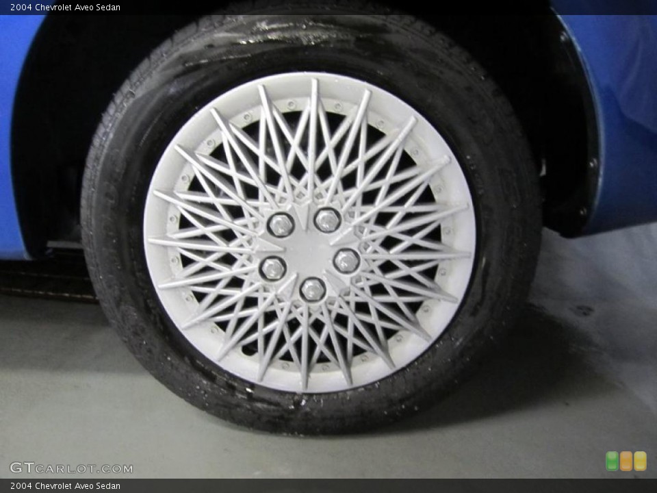 2004 Chevrolet Aveo Sedan Wheel and Tire Photo #41091332