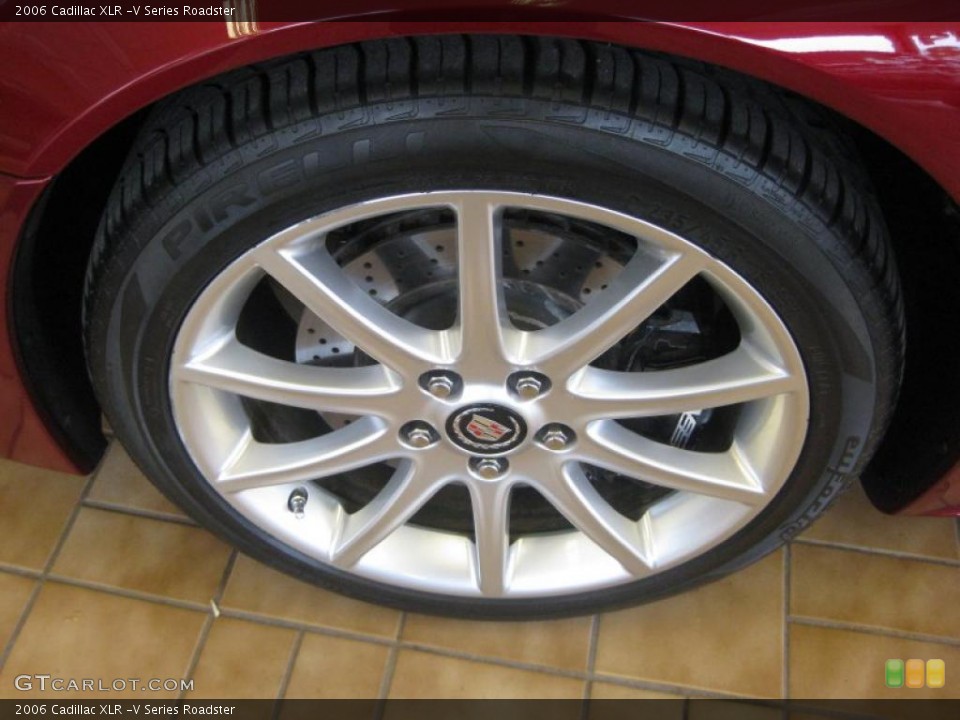 2006 Cadillac XLR -V Series Roadster Wheel and Tire Photo #41103994