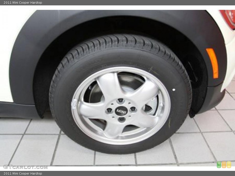 2011 Mini Cooper Hardtop Wheel and Tire Photo #41107098