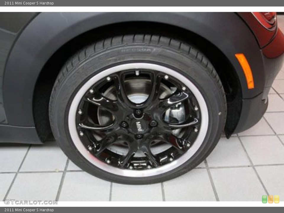 2011 Mini Cooper S Hardtop Wheel and Tire Photo #41108102