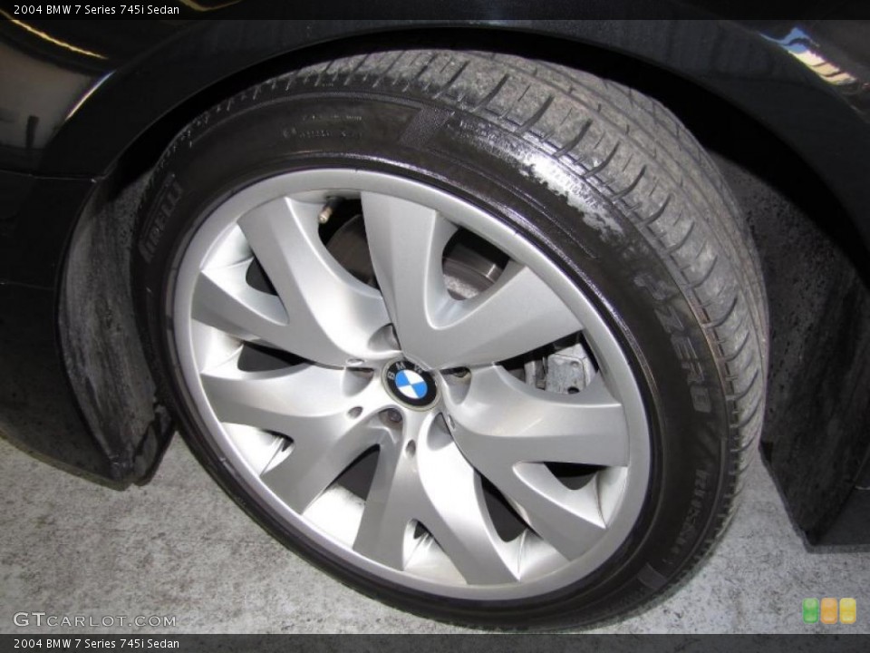 2004 BMW 7 Series 745i Sedan Wheel and Tire Photo #41116499