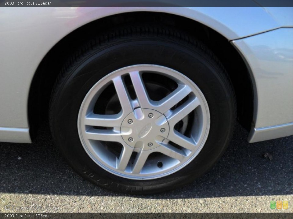 2003 Ford Focus SE Sedan Wheel and Tire Photo #41129523