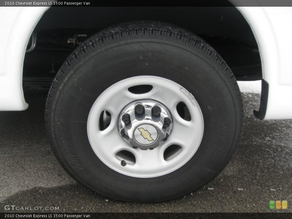 2010 Chevrolet Express LS 3500 Passenger Van Wheel and Tire Photo #41131179