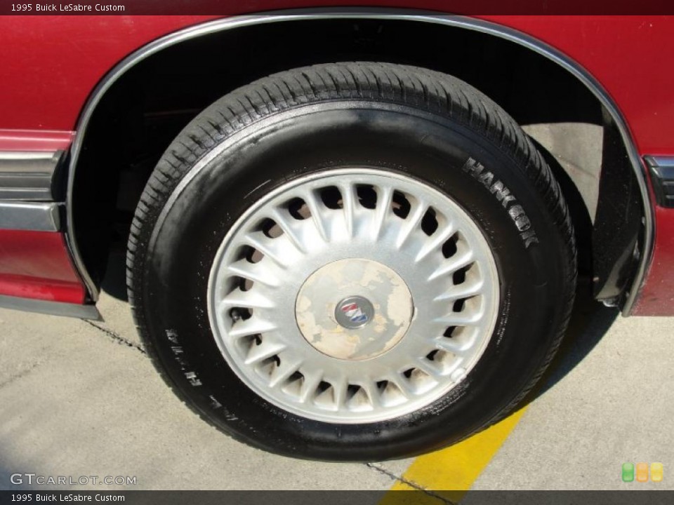 1995 Buick LeSabre Custom Wheel and Tire Photo #41176378