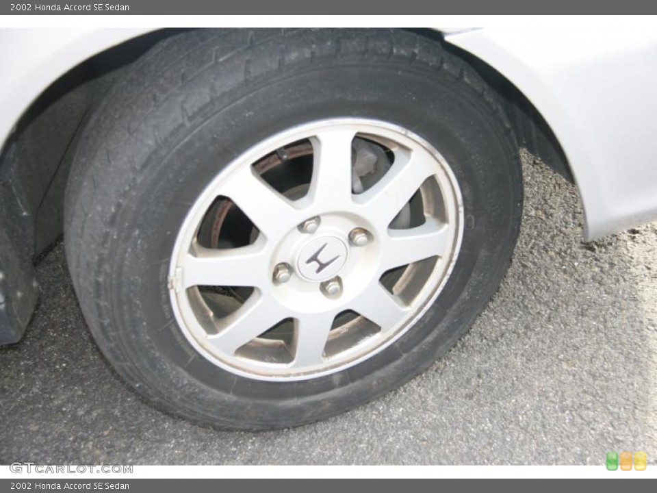 2002 Honda Accord SE Sedan Wheel and Tire Photo #41182214