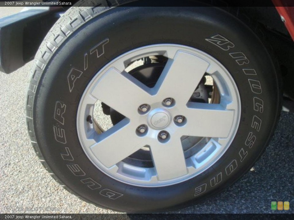 2007 Jeep Wrangler Unlimited Sahara Wheel and Tire Photo #41209079