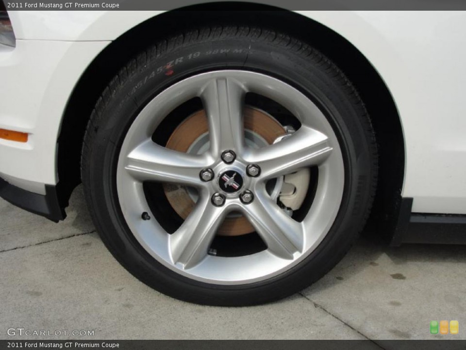 2011 Ford Mustang GT Premium Coupe Wheel and Tire Photo #41213119