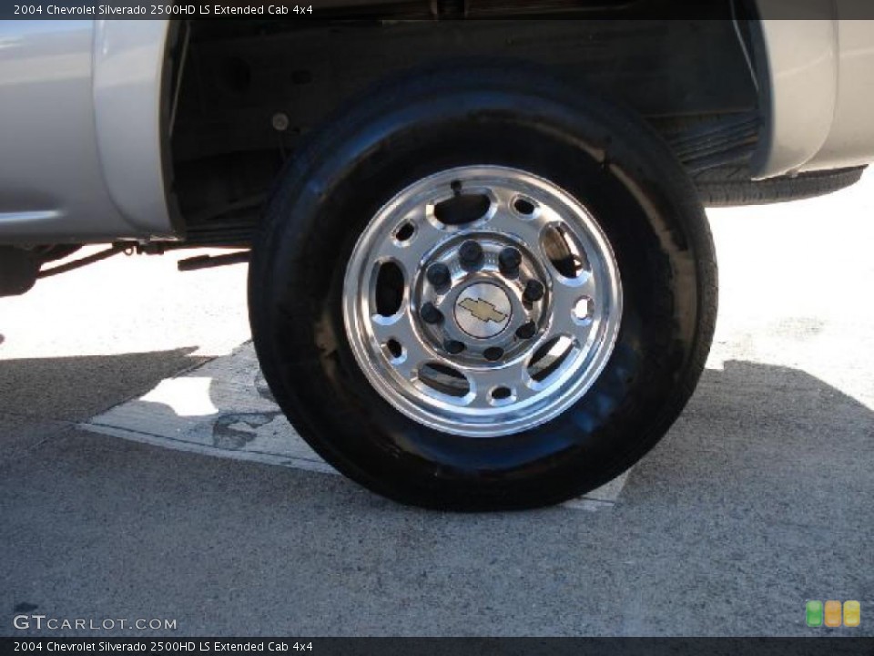 2004 Chevrolet Silverado 2500HD LS Extended Cab 4x4 Wheel and Tire Photo #41213247