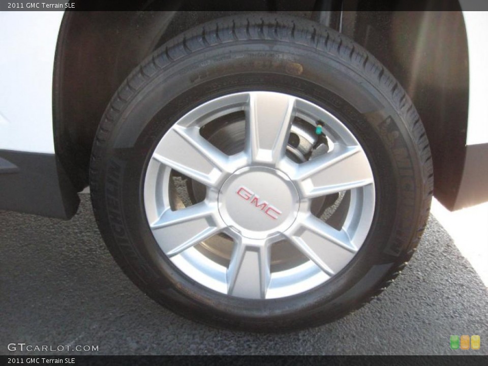 2011 GMC Terrain SLE Wheel and Tire Photo #41233431