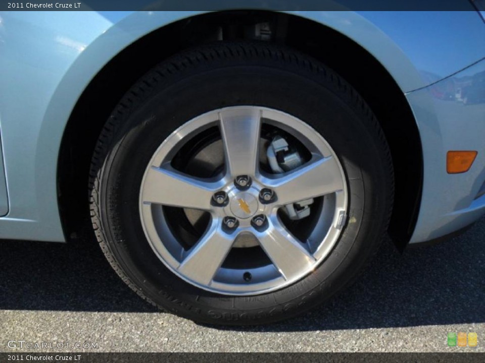 2011 Chevrolet Cruze LT Wheel and Tire Photo #41264953