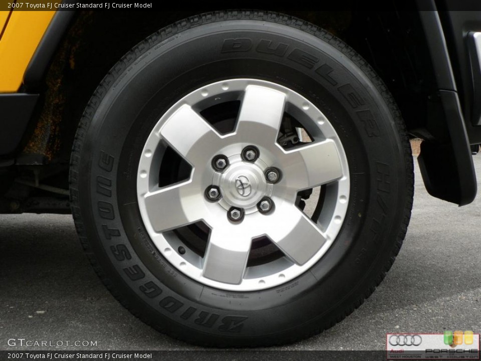 2007 Toyota FJ Cruiser  Wheel and Tire Photo #41293770