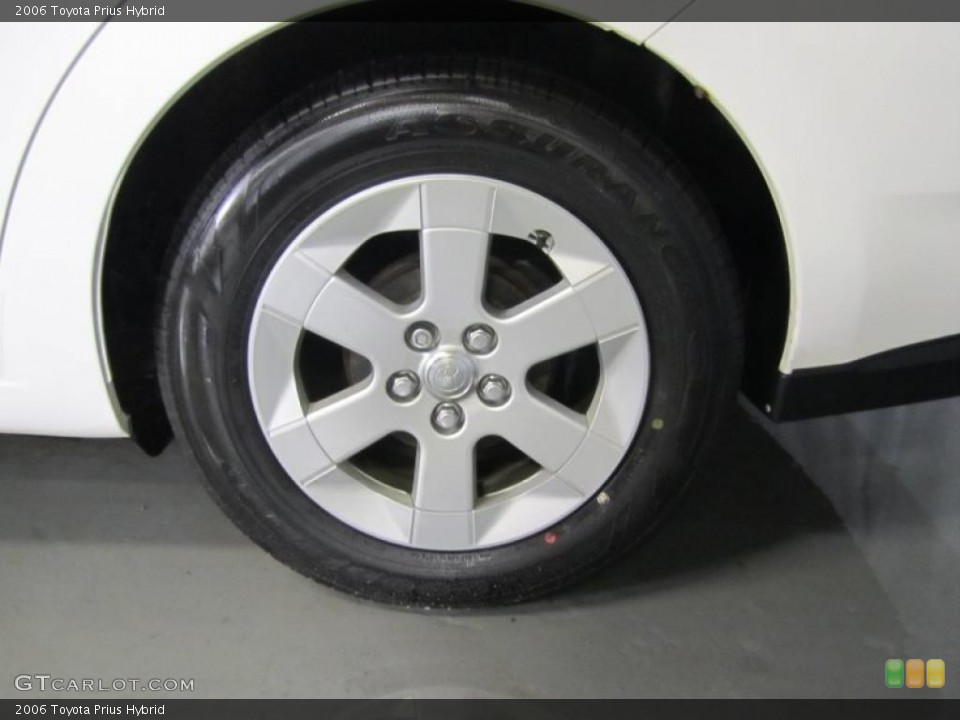 2006 Toyota Prius Hybrid Wheel and Tire Photo #41321002