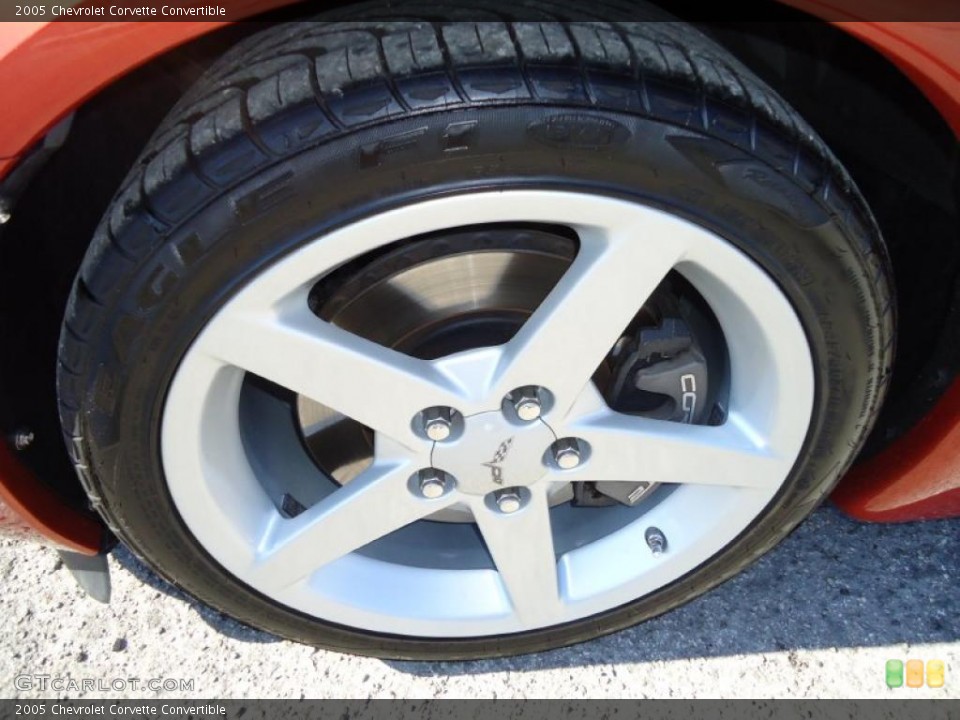 2005 Chevrolet Corvette Convertible Wheel and Tire Photo #41321282
