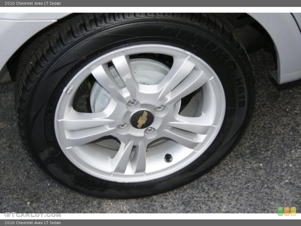 2010 Chevrolet Aveo LT Sedan Wheel and Tire Photo #41420735
