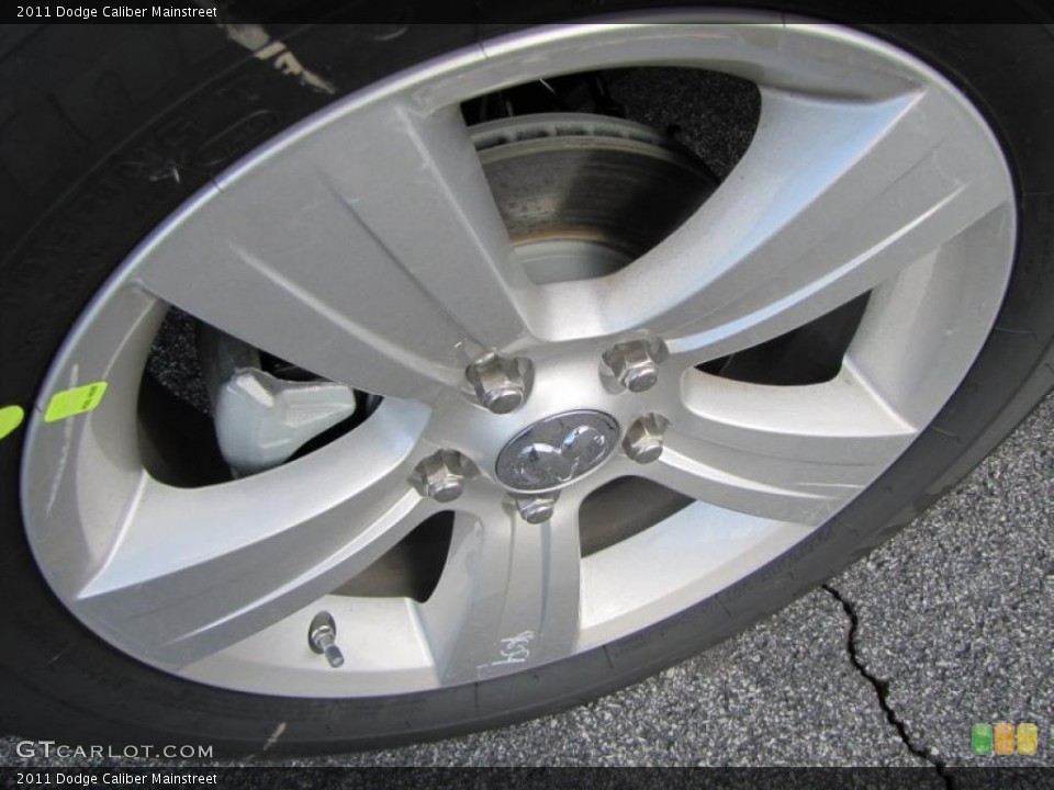2011 Dodge Caliber Mainstreet Wheel and Tire Photo #41430203