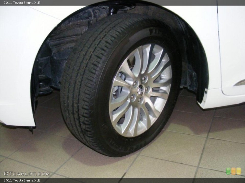 2011 Toyota Sienna XLE Wheel and Tire Photo #41484467