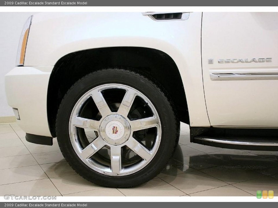 2009 Cadillac Escalade  Wheel and Tire Photo #41491311