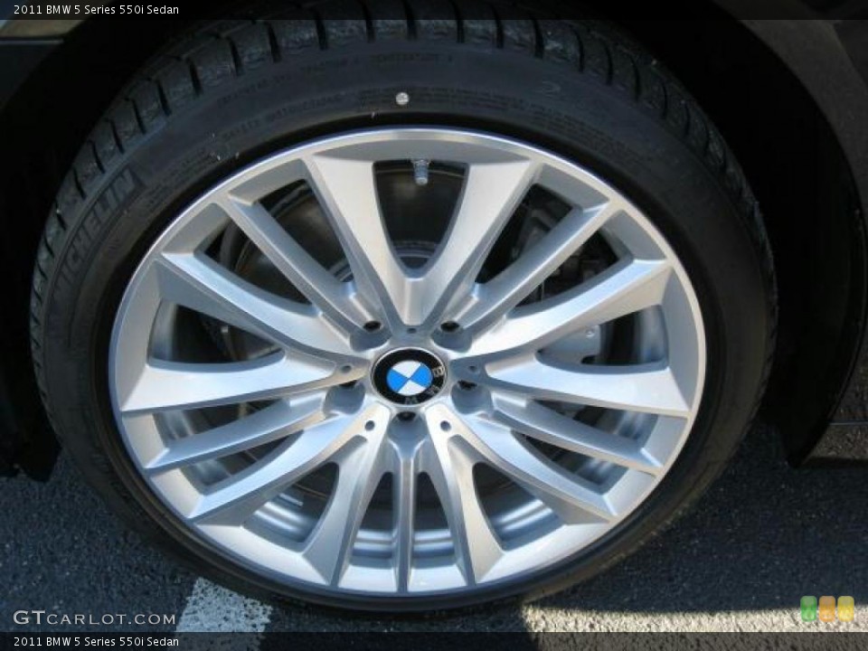 2011 BMW 5 Series 550i Sedan Wheel and Tire Photo #41532253