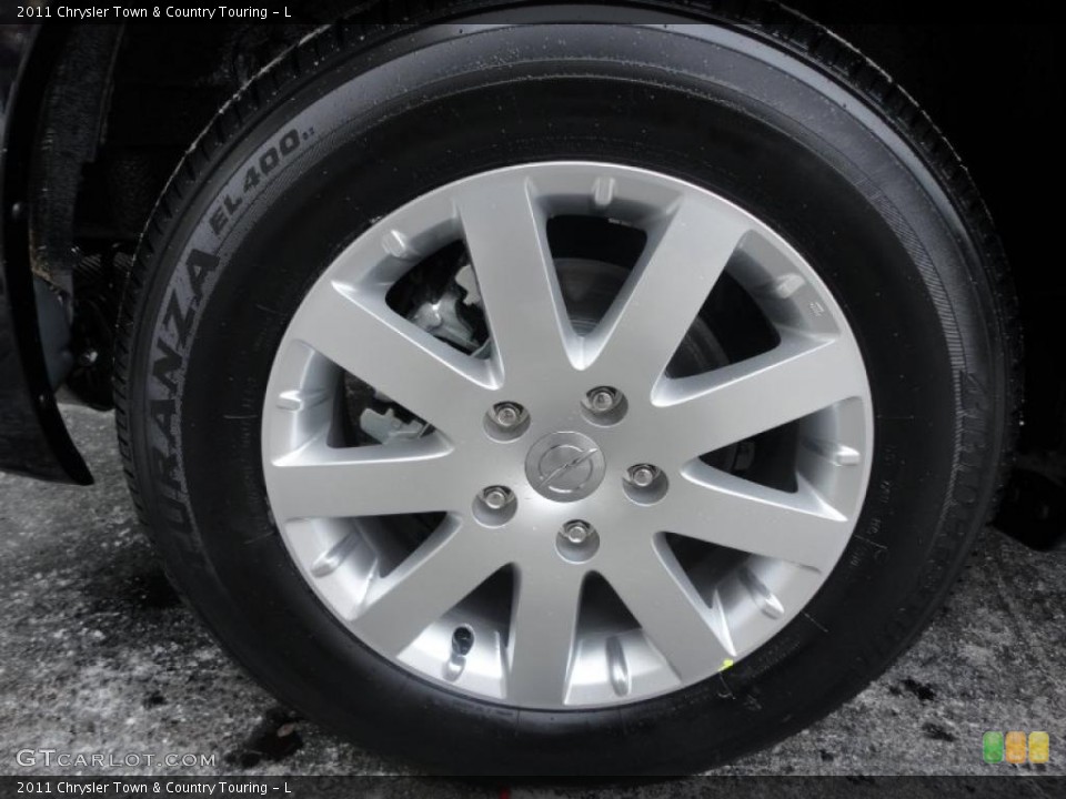 2011 Chrysler Town & Country Touring - L Wheel and Tire Photo #41582219