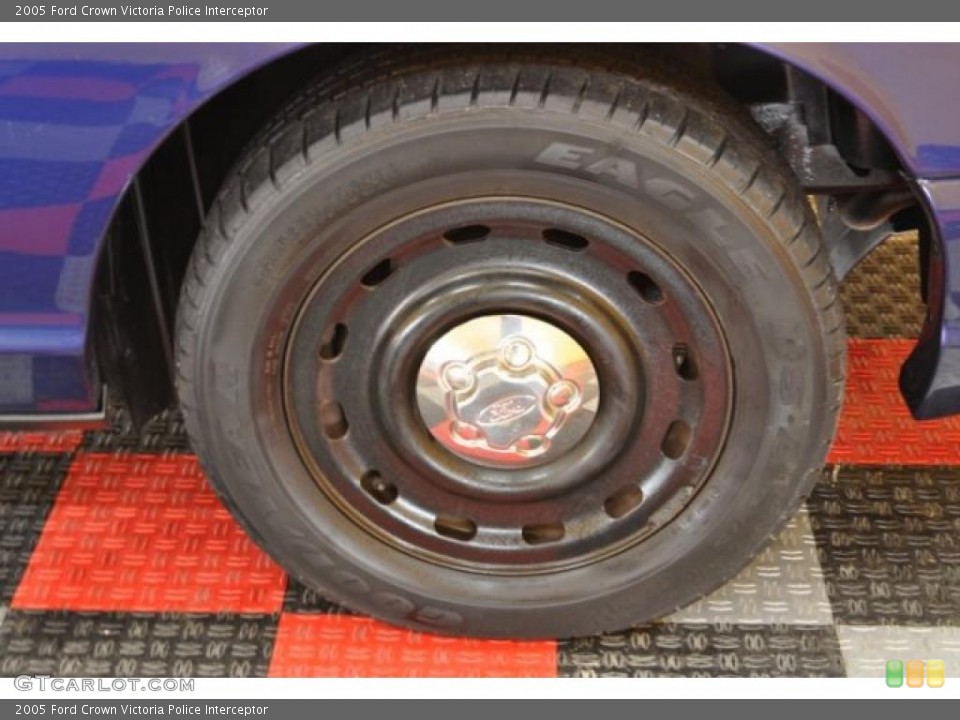 2005 Ford Crown Victoria Police Interceptor Wheel and Tire Photo #41598649