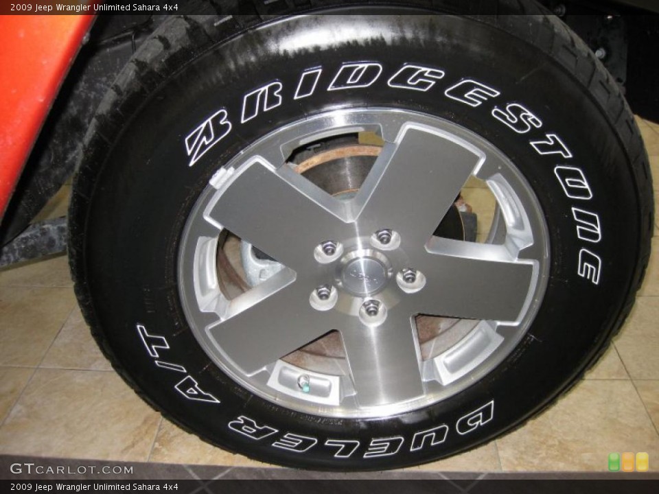 2009 Jeep Wrangler Unlimited Sahara 4x4 Wheel and Tire Photo #41603269