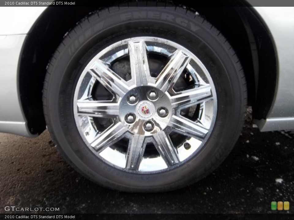 2010 Cadillac DTS  Wheel and Tire Photo #41619406