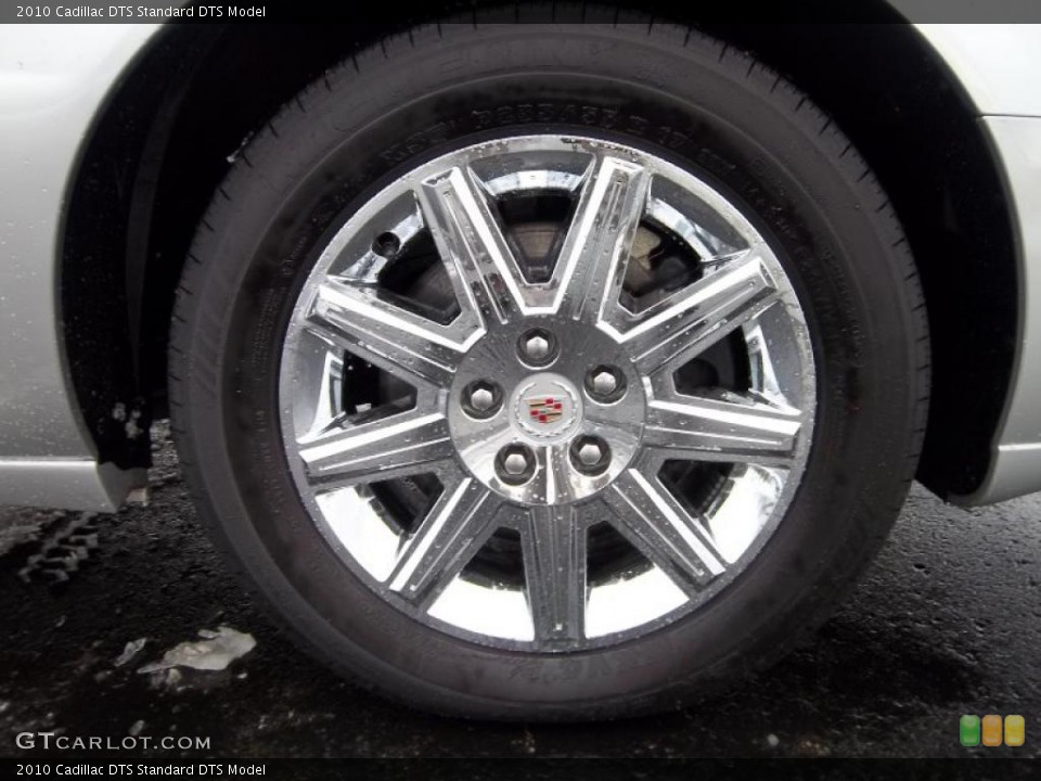 2010 Cadillac DTS  Wheel and Tire Photo #41619478