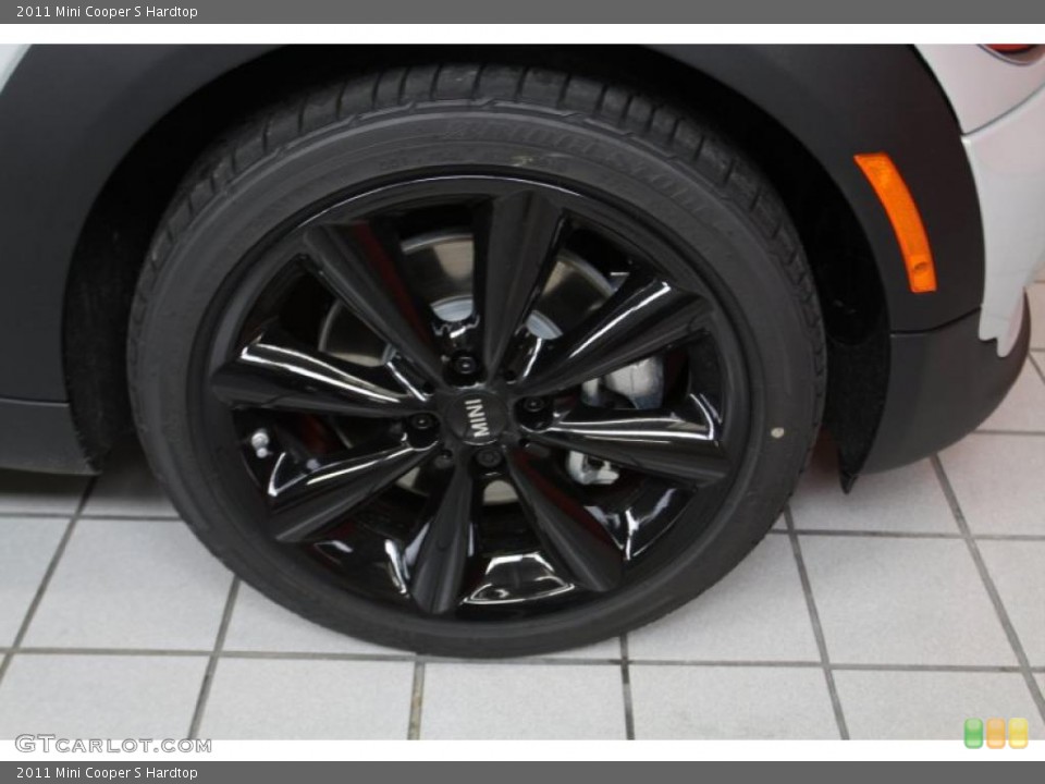 2011 Mini Cooper S Hardtop Wheel and Tire Photo #41656675