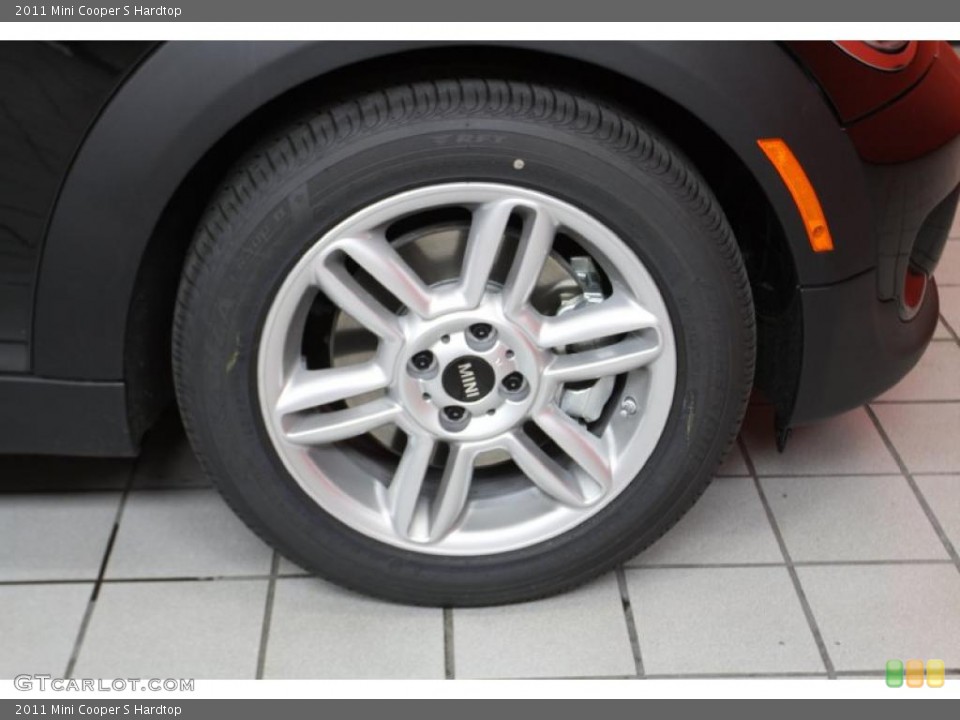 2011 Mini Cooper S Hardtop Wheel and Tire Photo #41656851