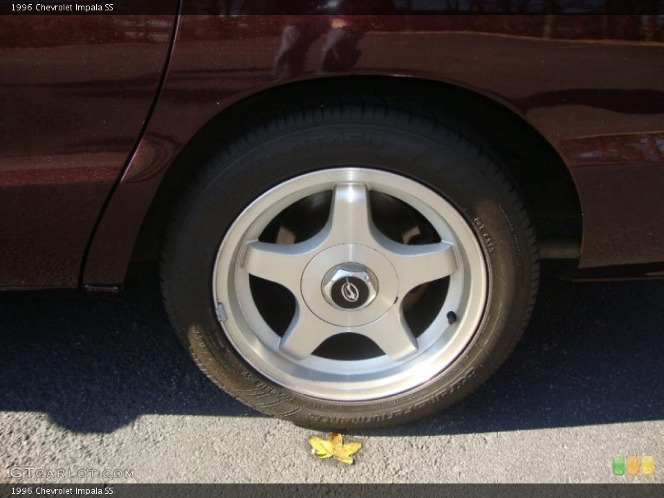 1996 Chevrolet Impala SS Wheel and Tire Photo #41699491