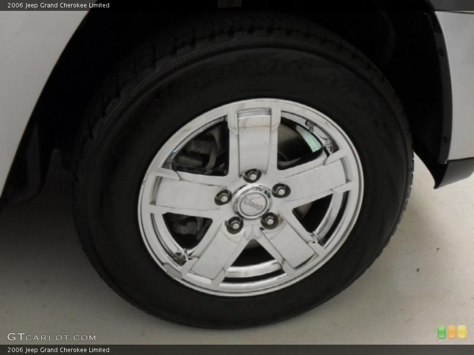 2006 Jeep Grand Cherokee Limited Wheel and Tire Photo #41711474