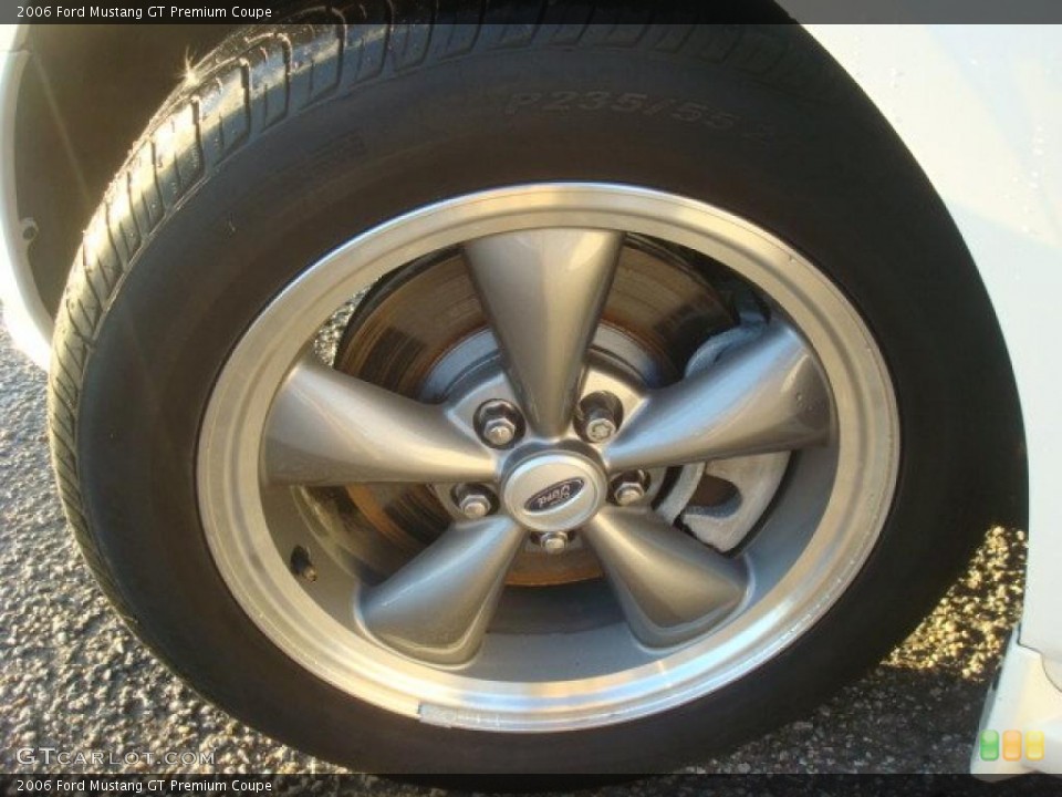 2006 Ford Mustang GT Premium Coupe Wheel and Tire Photo #41730971