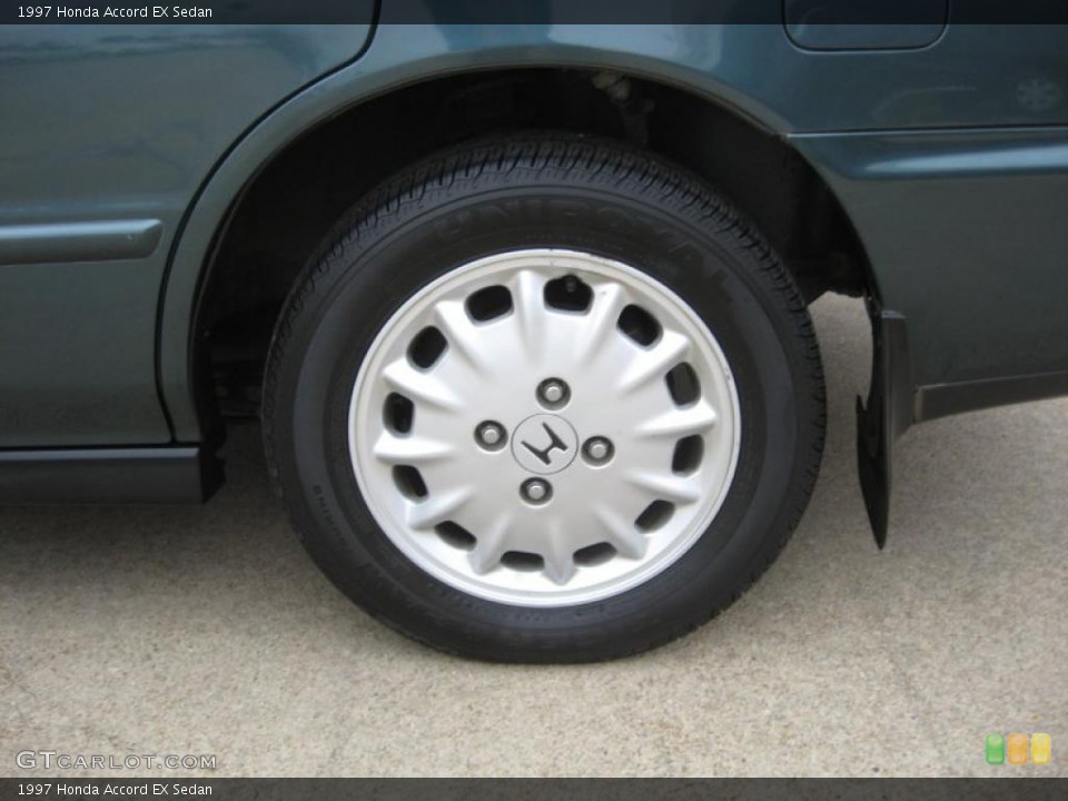 1997 Honda Accord EX Sedan Wheel and Tire Photo #41744635