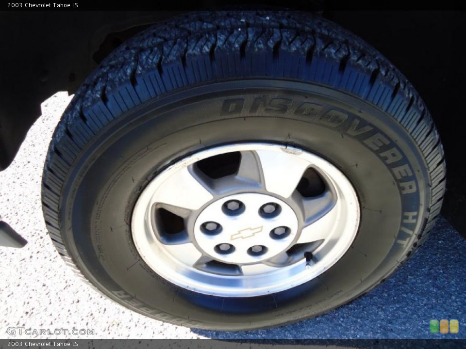 2003 Chevrolet Tahoe LS Wheel and Tire Photo #41751092