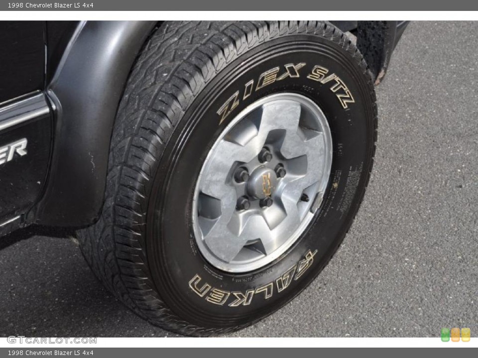 1998 Chevrolet Blazer LS 4x4 Wheel and Tire Photo #41771321