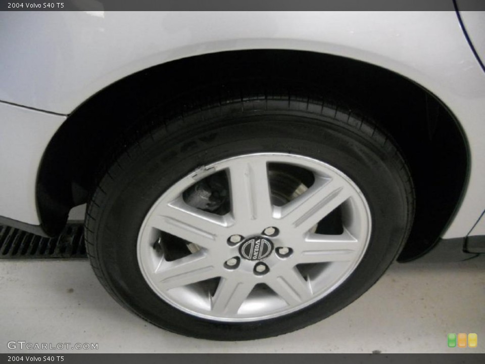 2004 Volvo S40 T5 Wheel and Tire Photo #41858780