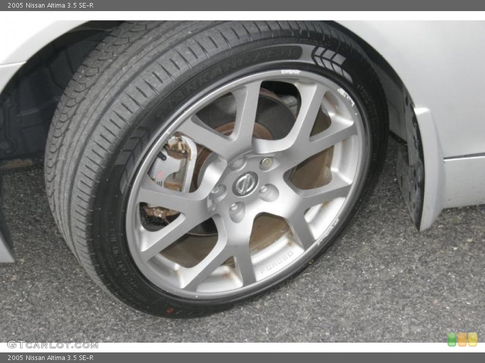 2005 Nissan Altima 3.5 SE-R Wheel and Tire Photo #41874850