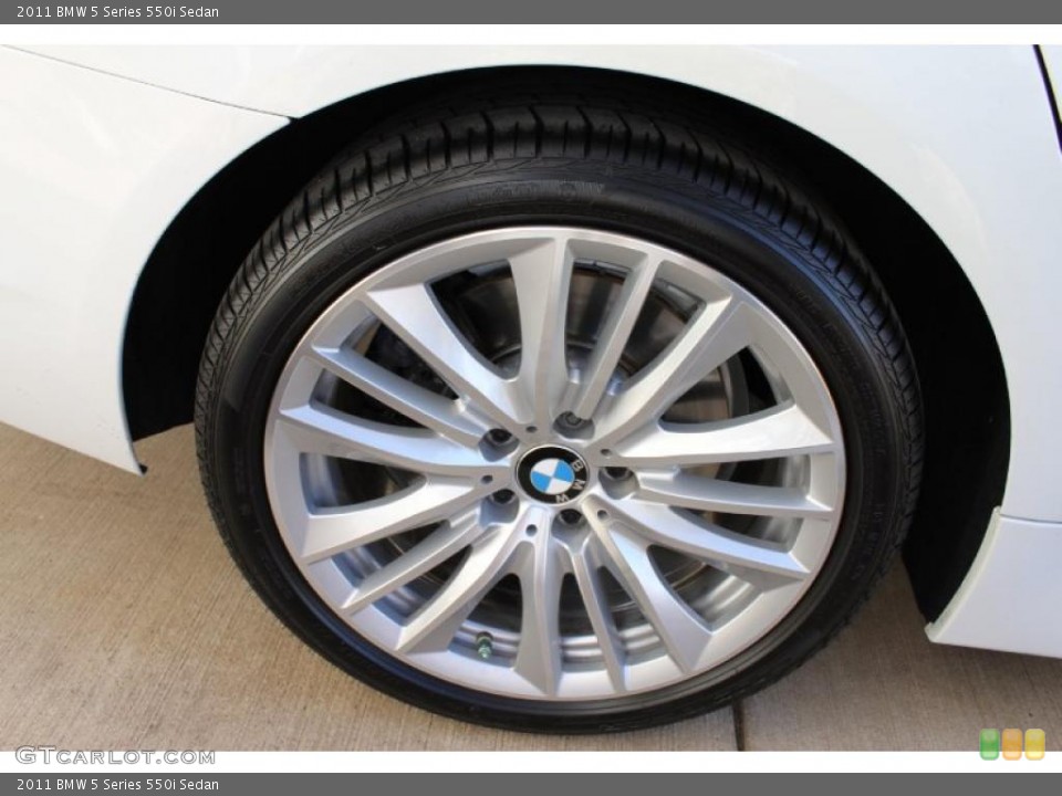 2011 BMW 5 Series 550i Sedan Wheel and Tire Photo #41877890