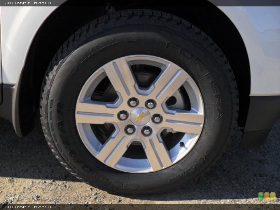 2011 Chevrolet Traverse LT Wheel and Tire Photo #41885523