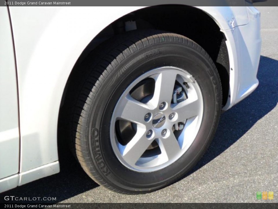 2011 Dodge Grand Caravan Mainstreet Wheel and Tire Photo #41902912