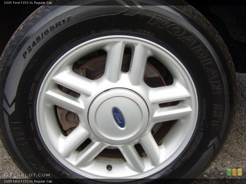 2005 Ford F150 XL Regular Cab Wheel and Tire Photo #41920194